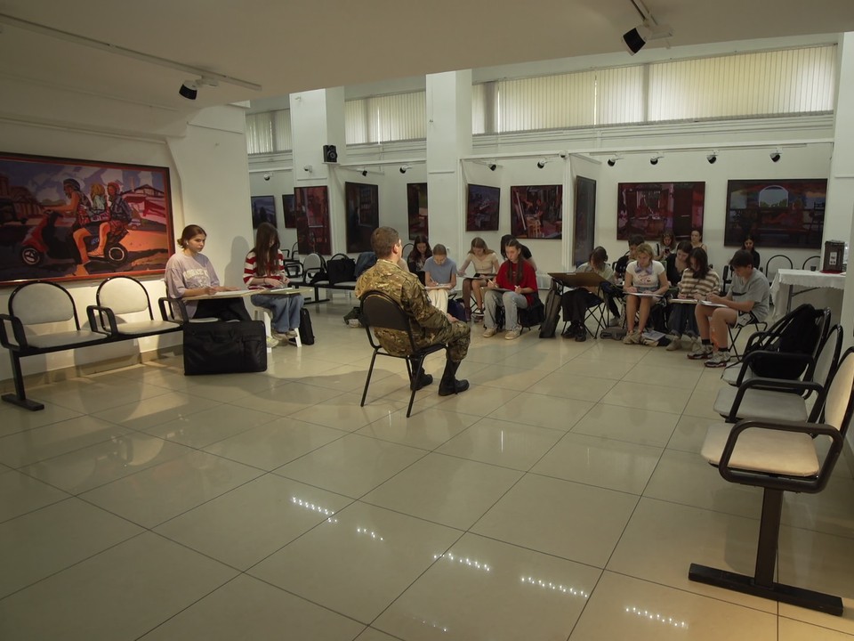 Художники Реутова приняли участие во всероссийской творческой акции «Портрет героя»