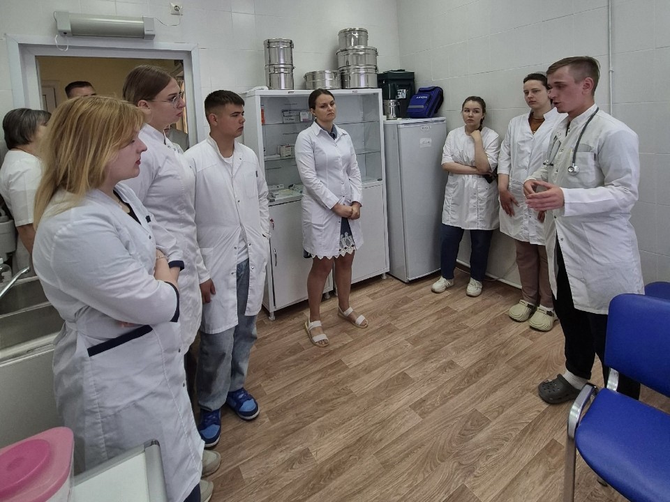 Студенты Рузского медколледжа попробовали себя в роли фельдшеров