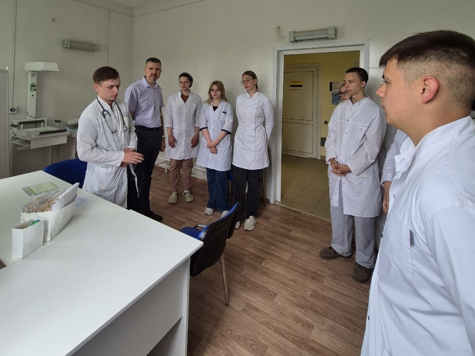 Студенты-медики из Рузы узнали, как работает «Кабинет здоровья» в сельском ФАПе