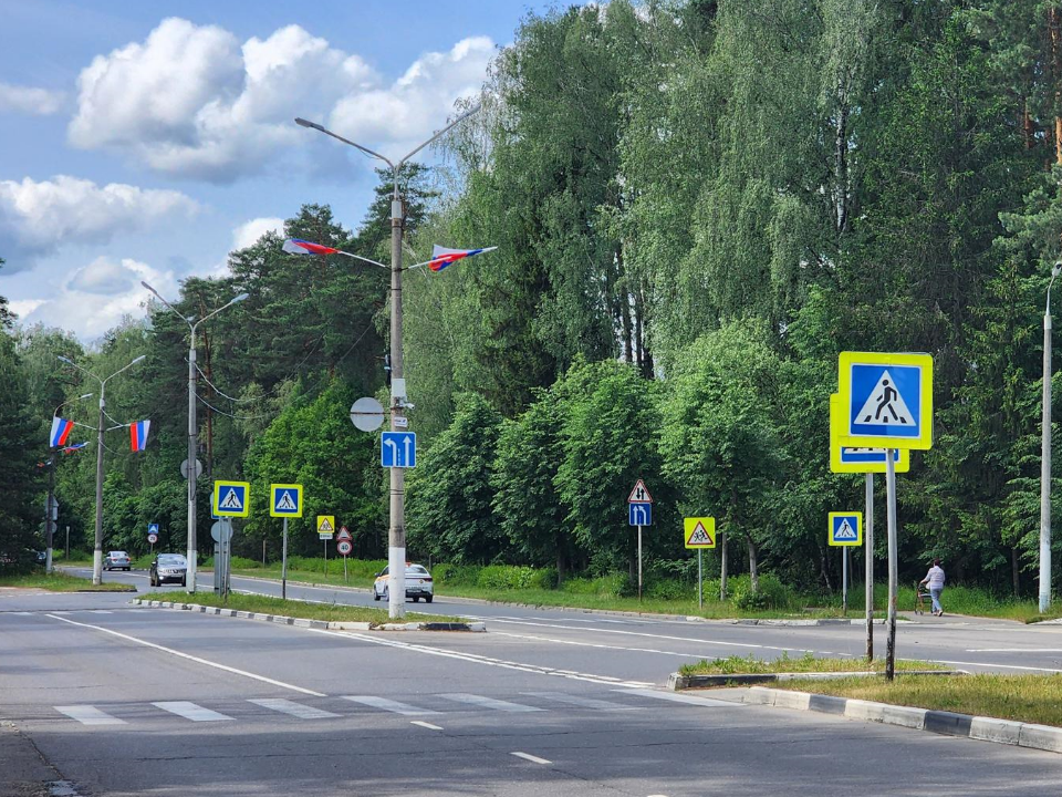В Протвине устранили дефект дорожного покрытия на Оболенском шоссе