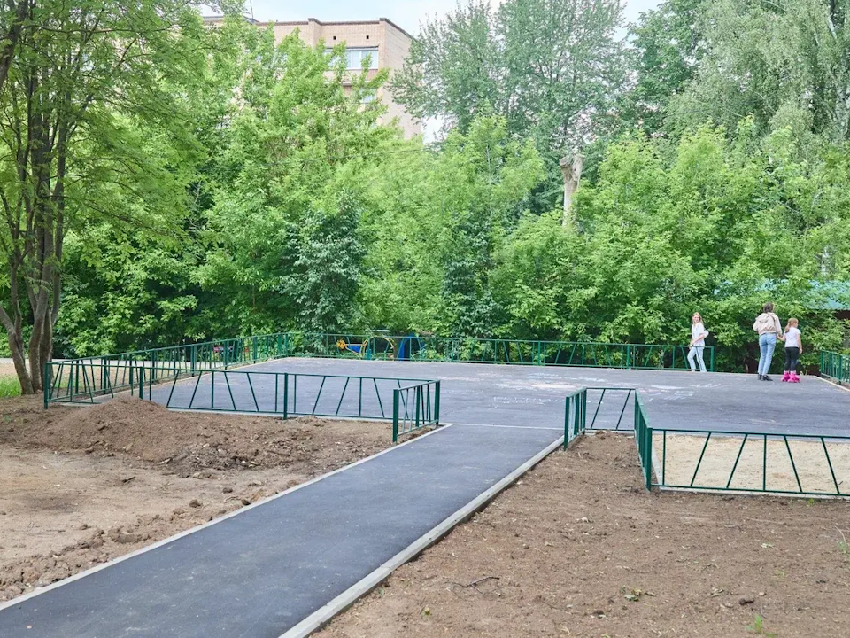 Новую детскую площадку на Чехова 61 установят до конца июня