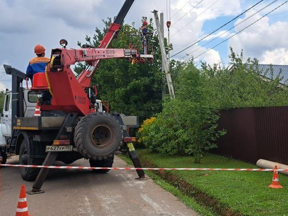 Устаревшее электрооборудование заменят в понедельник в Мелихове и Любучанах