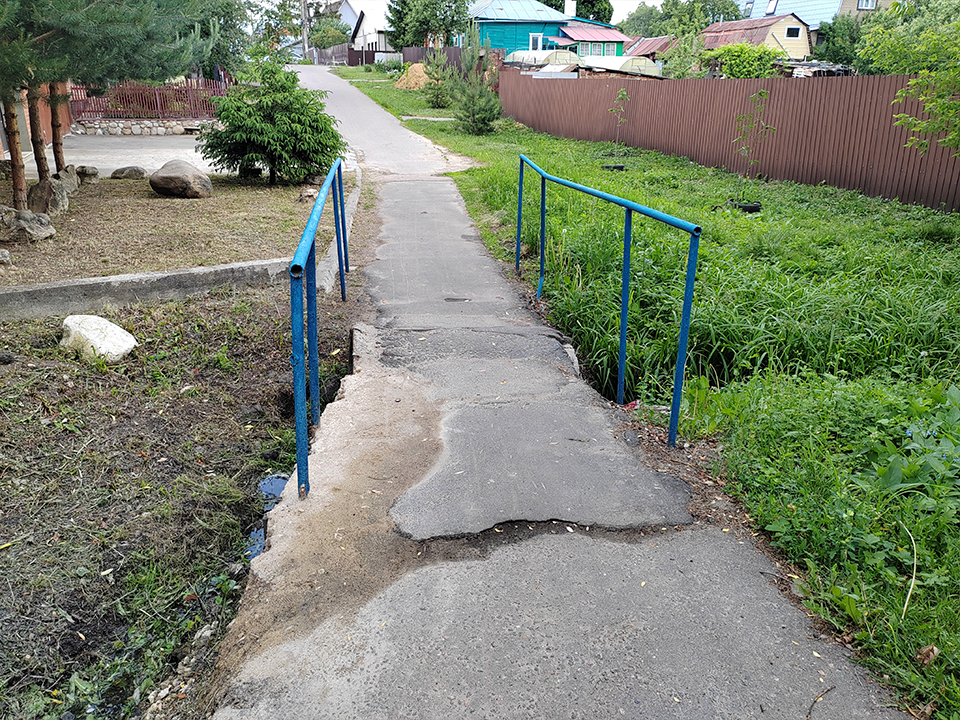 Пешеходный мостик в Рабочем поселке отремонтируют в 2025 году