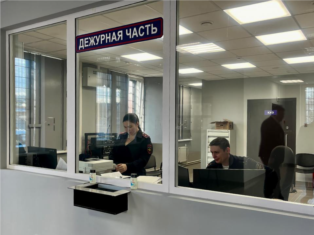 Потерявшуюся в Дзержинском женщину с деменцией передали родственникам