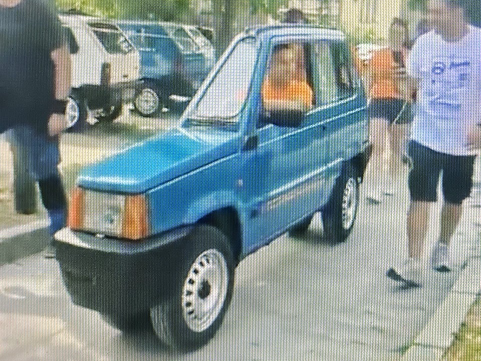 Жителям Балашихи показали идеальный автомобиль для местных парковок