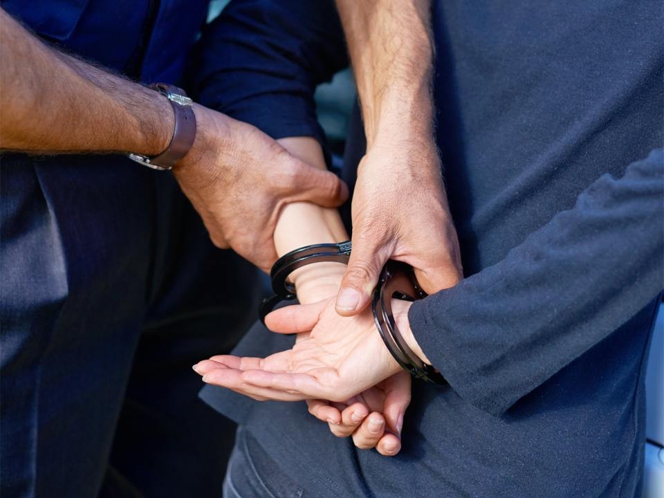 В Песках задержали женщину, напавшую с ножом на бывшего мужа