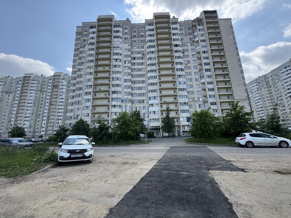 Яму на улице Кожедуба в Балашихе устранили по просьбе жителей