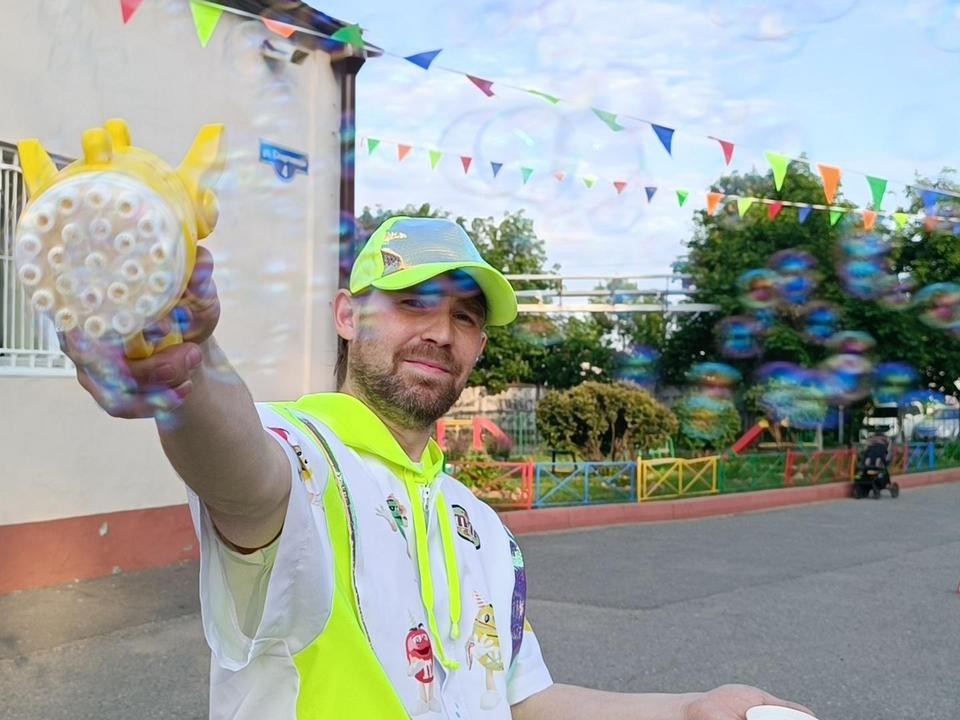 Летняя развлекательная площадка «Чудо дворик» заработала у ДК «Красная поляна»