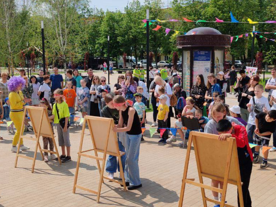 Игры, танцы и подарки: как в Подольске отметили День защиты детей