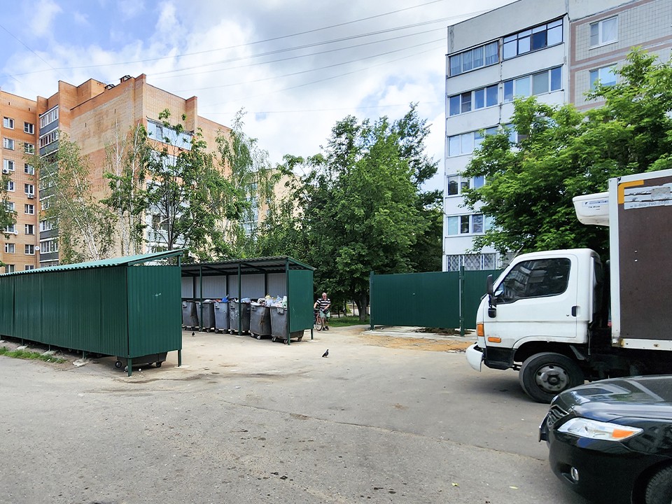 Как в Домодедове решают проблемы с мусорными контейнерами