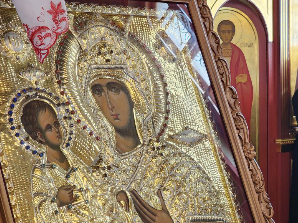 Чудотворную икону из монастыря на Афоне привезли в Истру