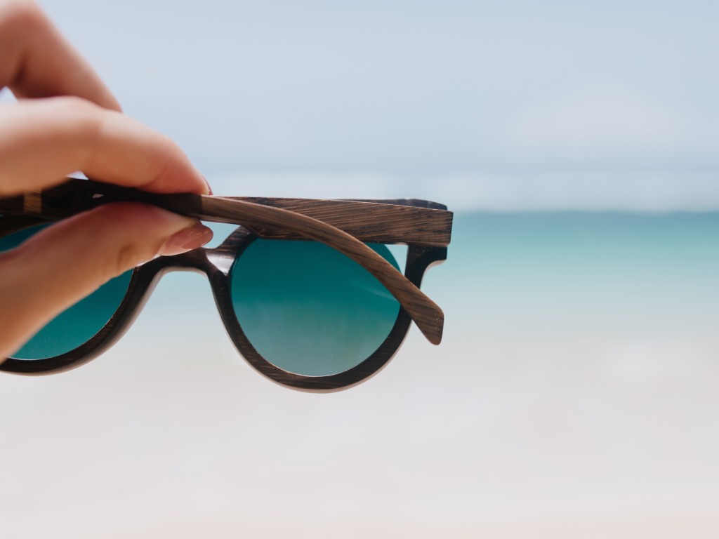 Как правильно выбрать солнцезащитные очки на лето