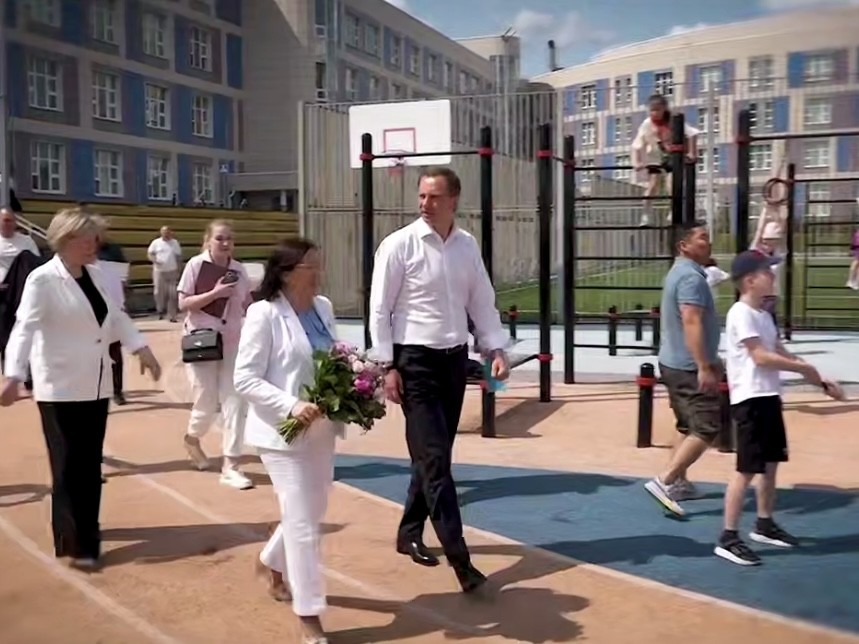 Глава округа Красногорск посетил летний лагерь «Мозаика» в Путилкове