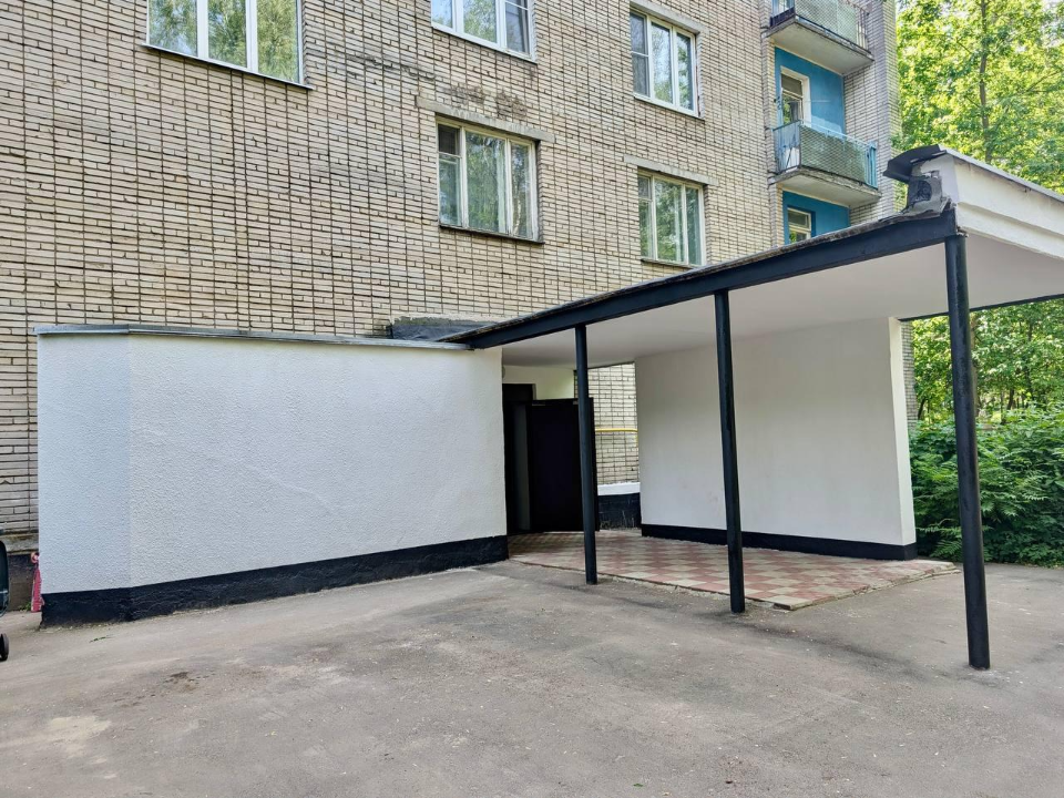 Эксперты стройконтроля приняли после капремонта почти 200 подъездов
