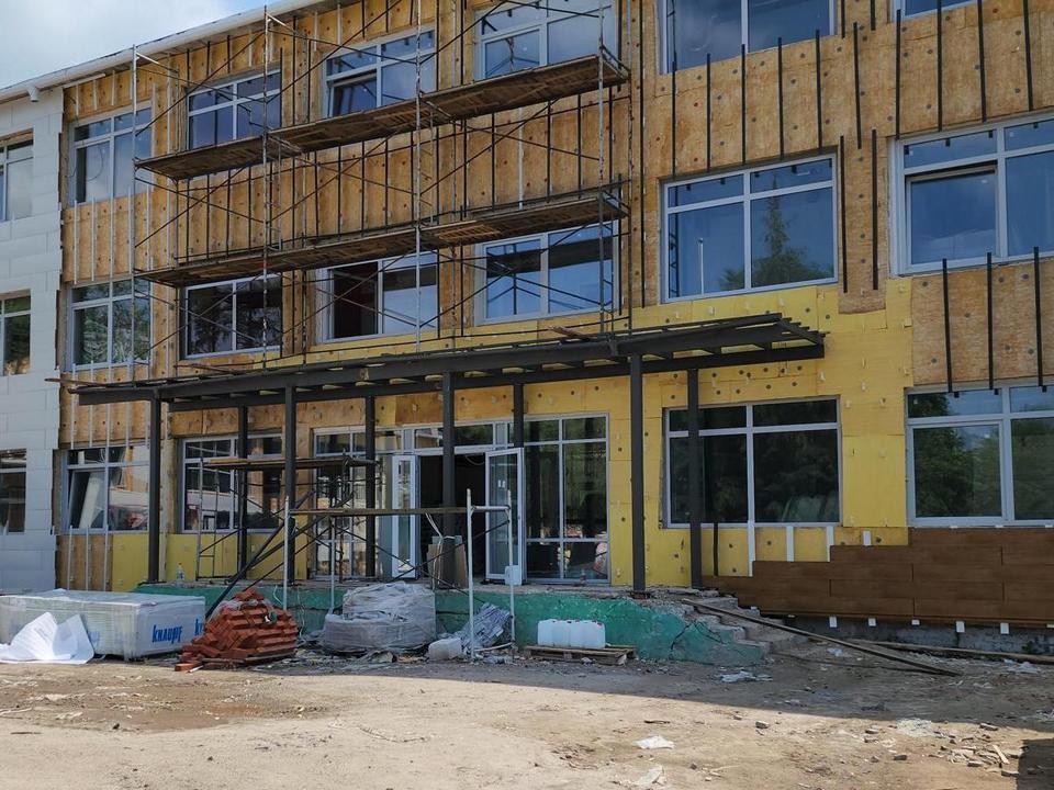 Капремонт в школе Фруктовой завершат до 1 сентября