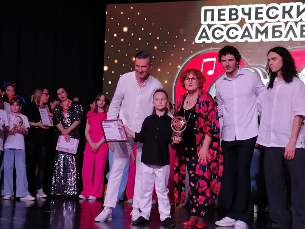 Одаренный вокалист из Дзержинского вошел в ТОП-10 лучших исполнителей Международного конкурса