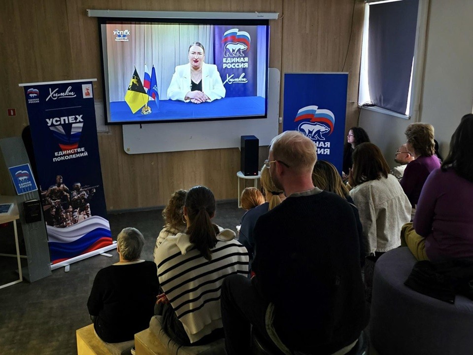 Для жителей Химок провели открытые кинопоказы фильма «Дожить до рассвета»