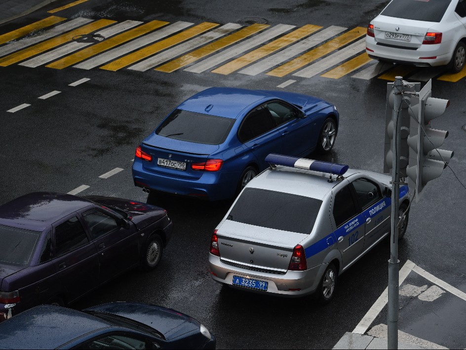 Утром 19 июня на дороги Подмосковья выехали свыше 1 млн автомобилей
