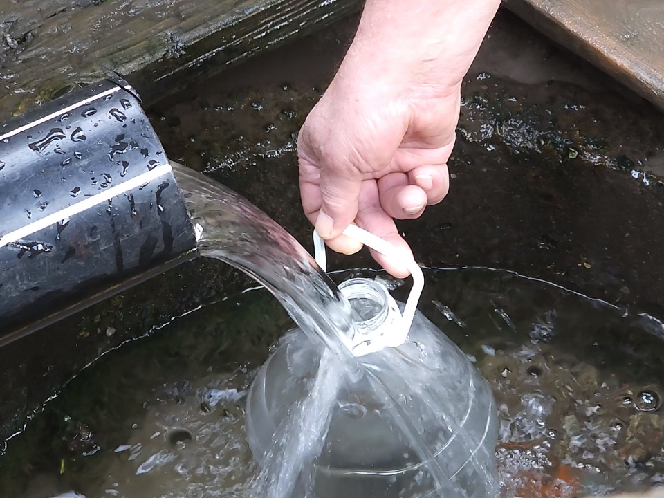 Где в Можайске можно набрать воду из родника