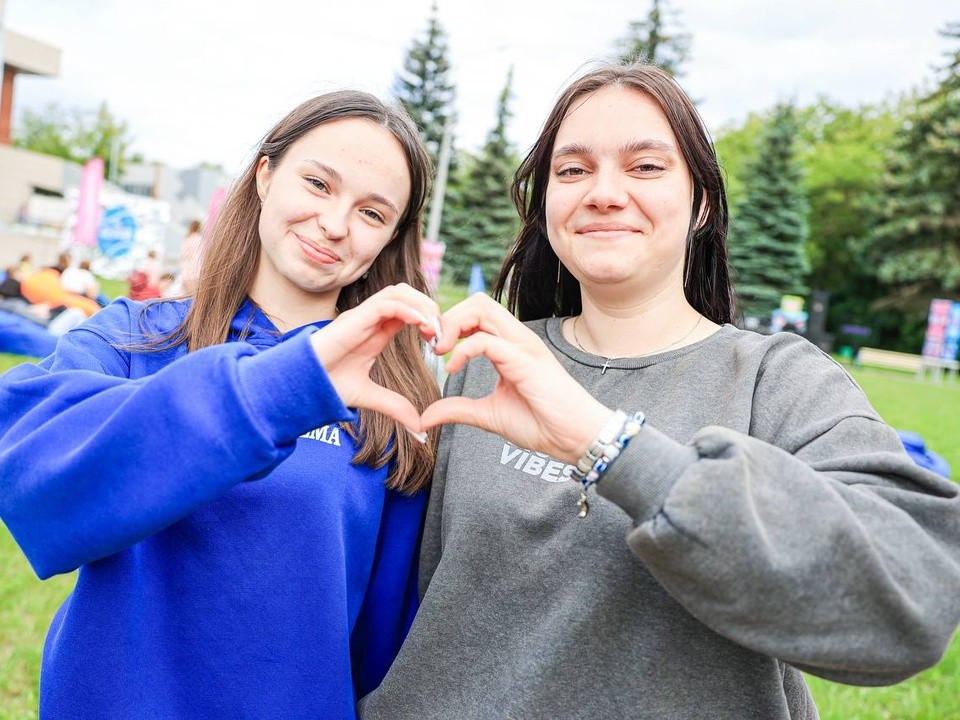 Танцы, краски, энергия: Мытищи зажгли на Дне молодежи