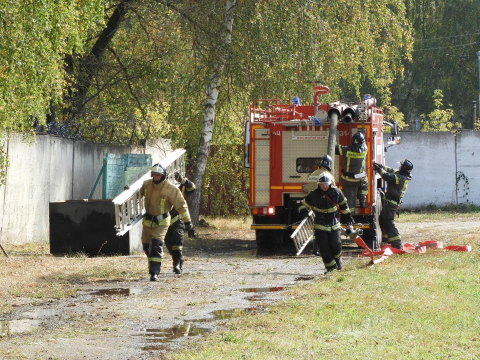 Пожарные ликвидировали возгорание в хозяйственной постройке в Серебряных Прудах
