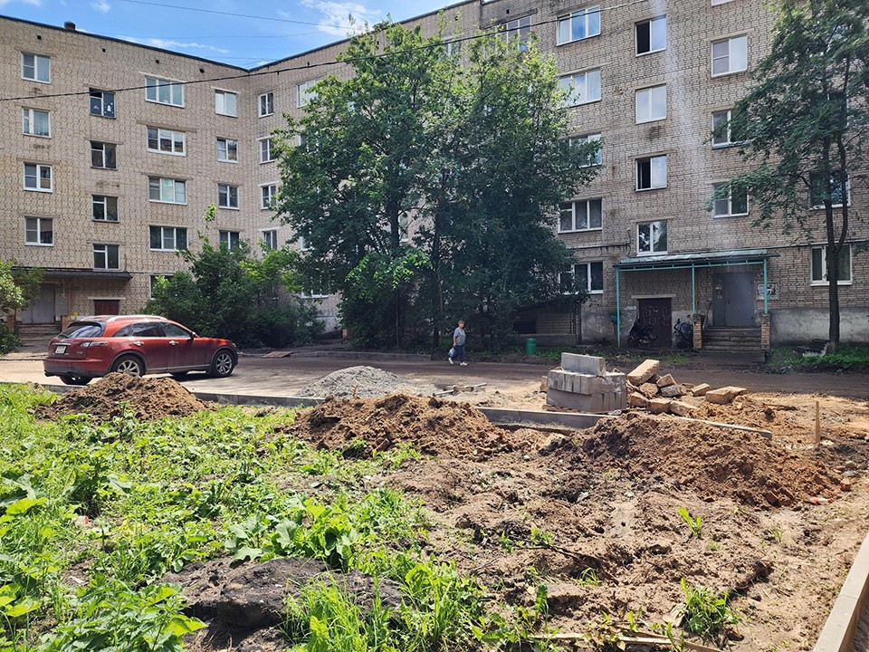 Дополнительные парковки для автомобилей сделают во дворах Красноармейска