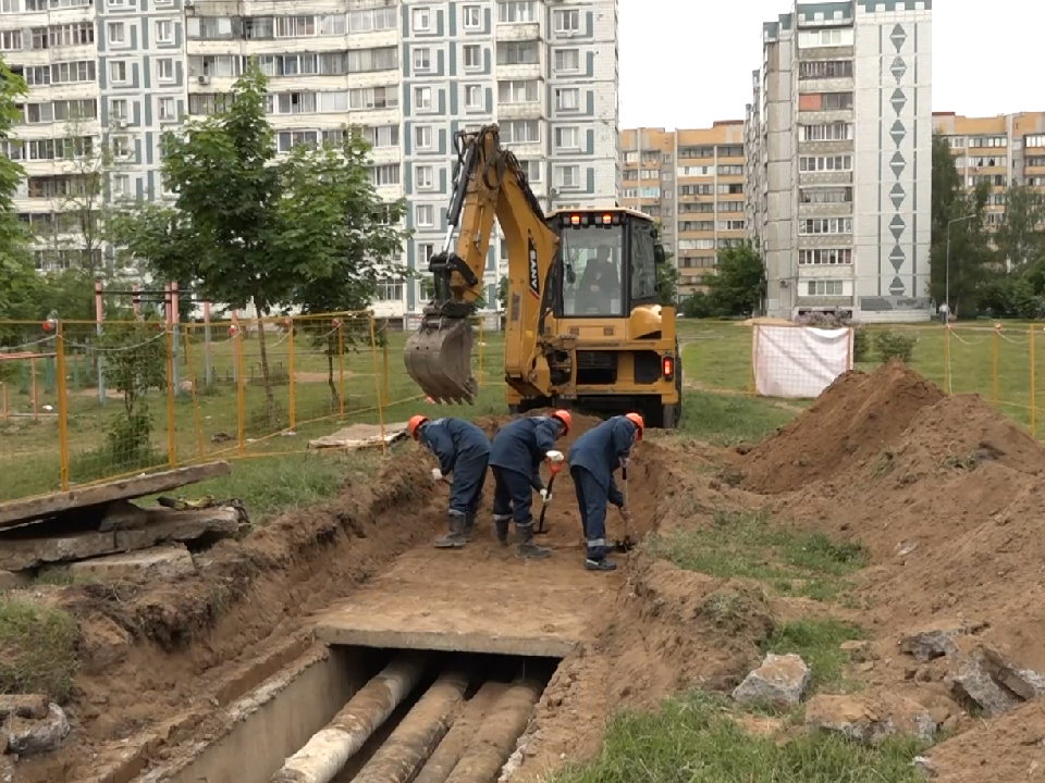 В Дубне укладывают новые трубы теплосетей с датчиками аварийных утечек