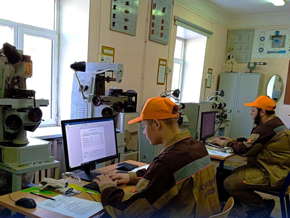 Студенты Воскресенского колледжа подтвердили квалификацию на демонстрационном экзамене