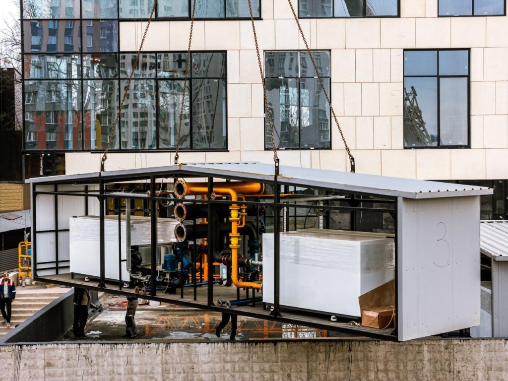 В Красногорске завершили монтаж котельной на крыше строящегося бизнес-центра
