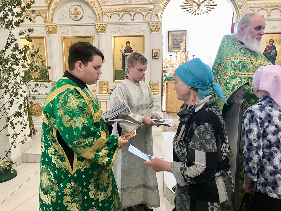 Молодежь провела просветительскую акцию в ступинском храме