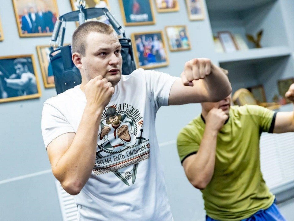 В Орехово-Зуеве для участников СВО и их семей провели мастер-класс по боксу