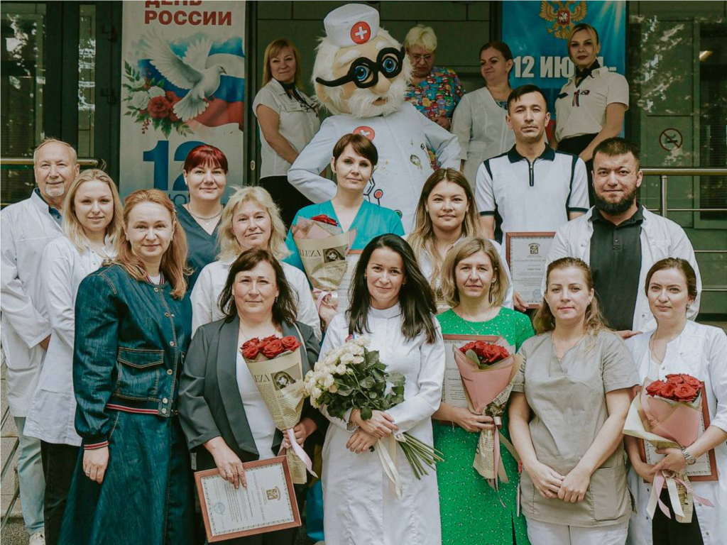 В Лосино-Петровском поздравили сотрудников Свердловской поликлиники с Днем медработника
