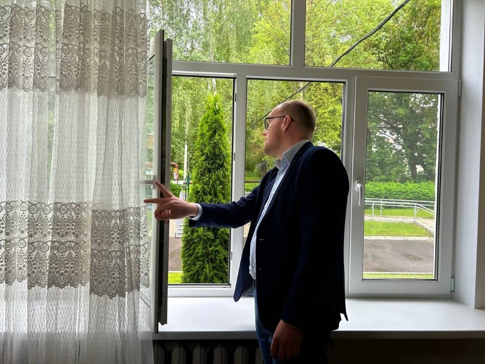 Новые окна установили в васькинском детском саду