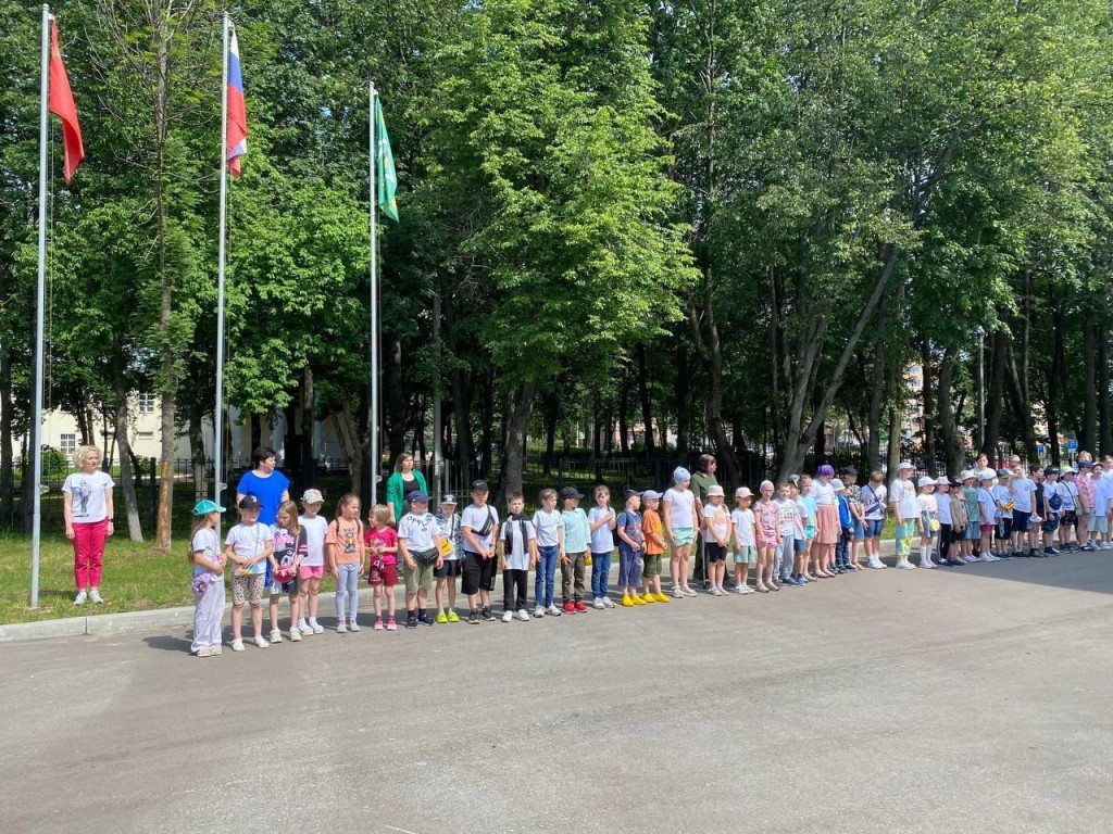 Пушкинский округ приглашает на летний отдых: стартовала первая смена детских лагерей