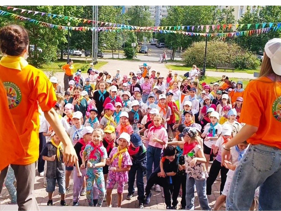 «Летним переполохом» началась первая смена творческого лагеря «Фантазеры»