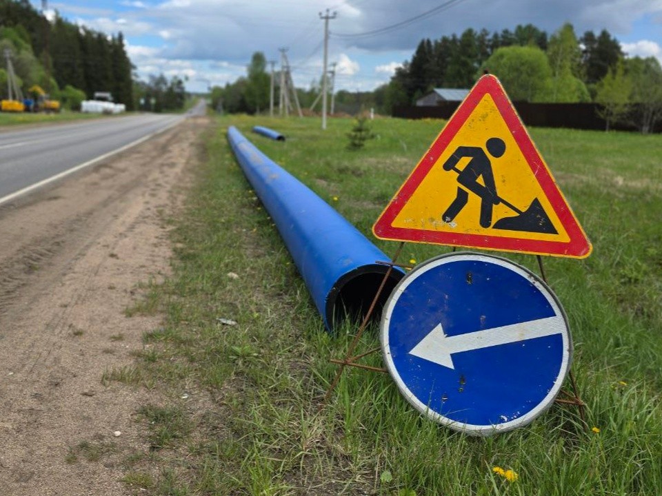 В Решоткине меняют трубы, которые обеспечат чистой водой около 1,6 тыс. жителей