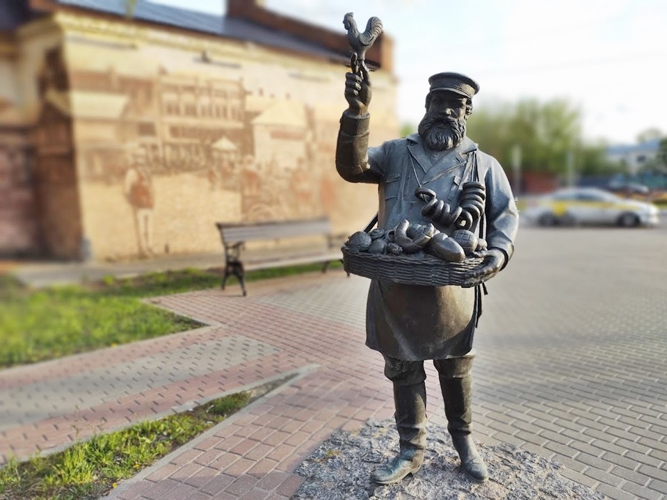 Нейросети вдохнули жизнь в бронзовые скульптуры Серпухова