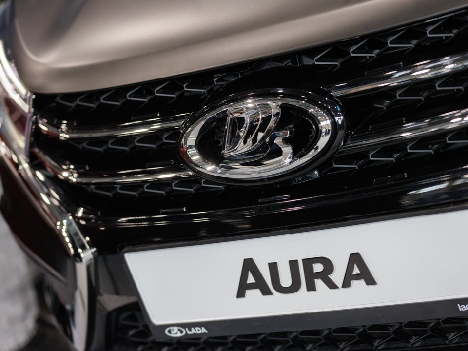 АвтоВАЗ показал версию Lada Aura для работы в такси