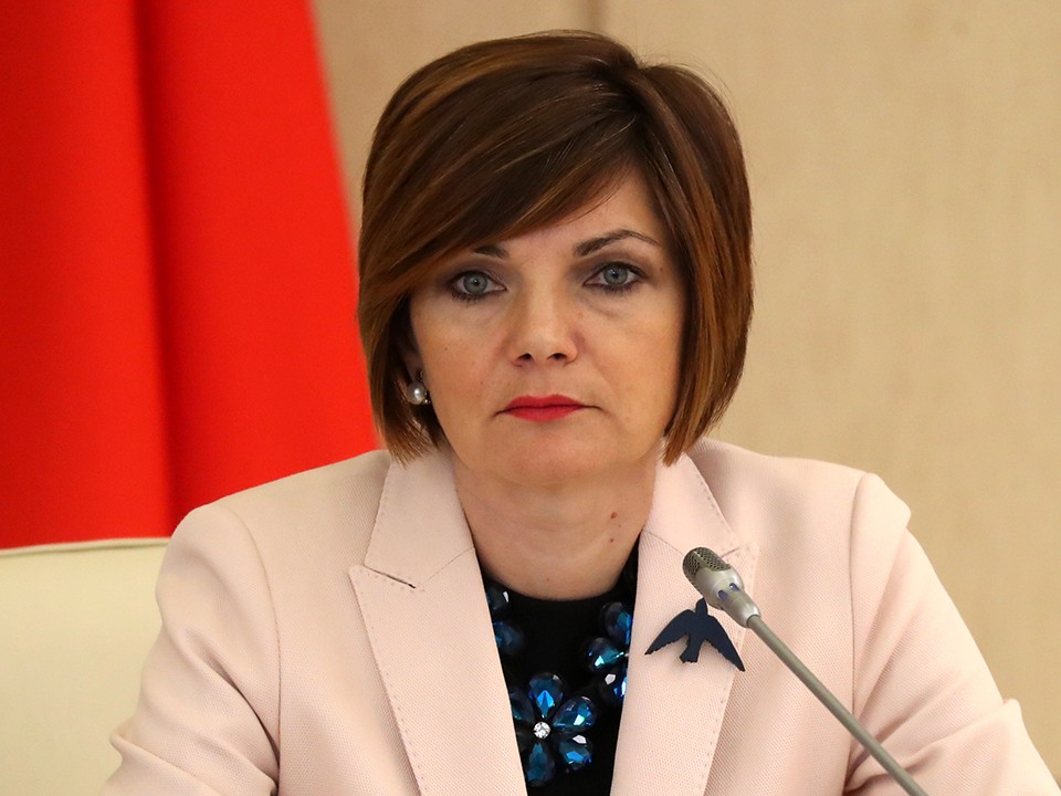Мишонова: пострадавший в Шереметьево малыш приоткрывает глазки