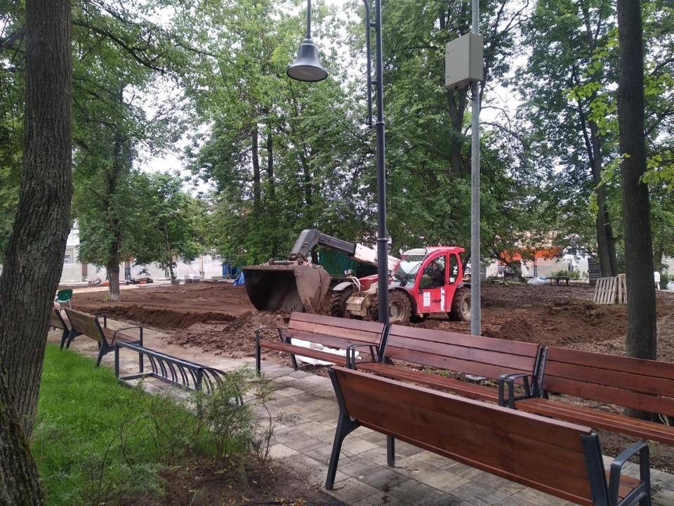 Работы по благоустройству в сквере Бугрова в Ногинске планируют завершить в августе