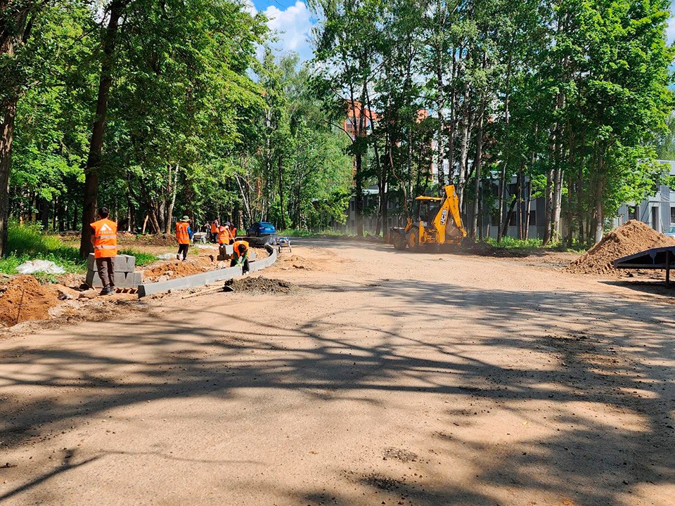 У первого КПП в микрорайоне Выстрел зальют высокопрочный асфальт