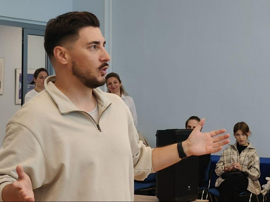 Блогер-миллионник провел профориентацию для молодежи Подмосковья