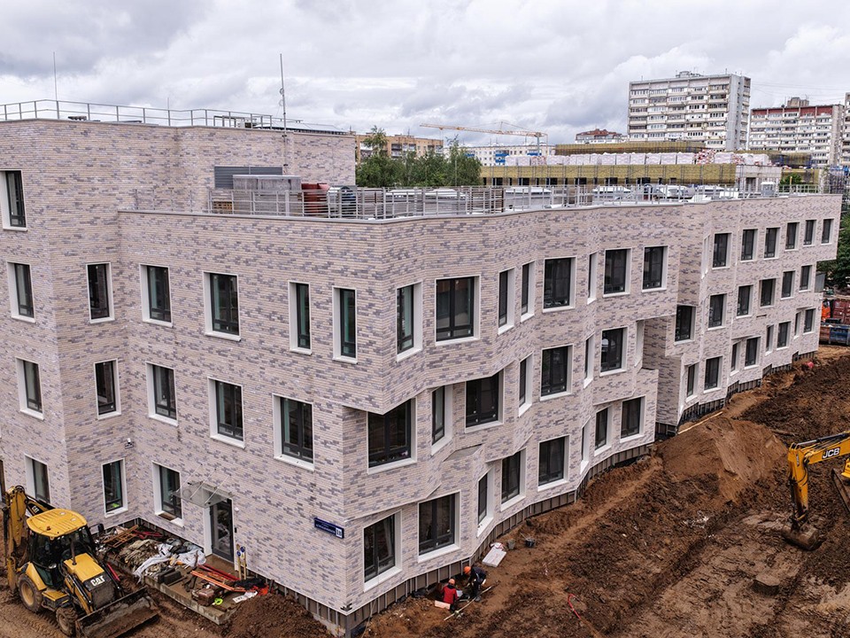 В Новоивановском завершается строительство нового детского сада на 185 мест
