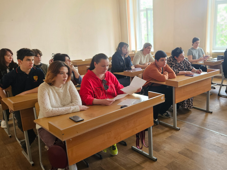 Куда поступить в Жуковском: вузы и колледжи, проходные баллы и стоимость обучения в 2025 году