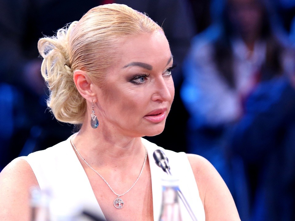 Балерина Волочкова высказалась о смене фамилии своей дочери