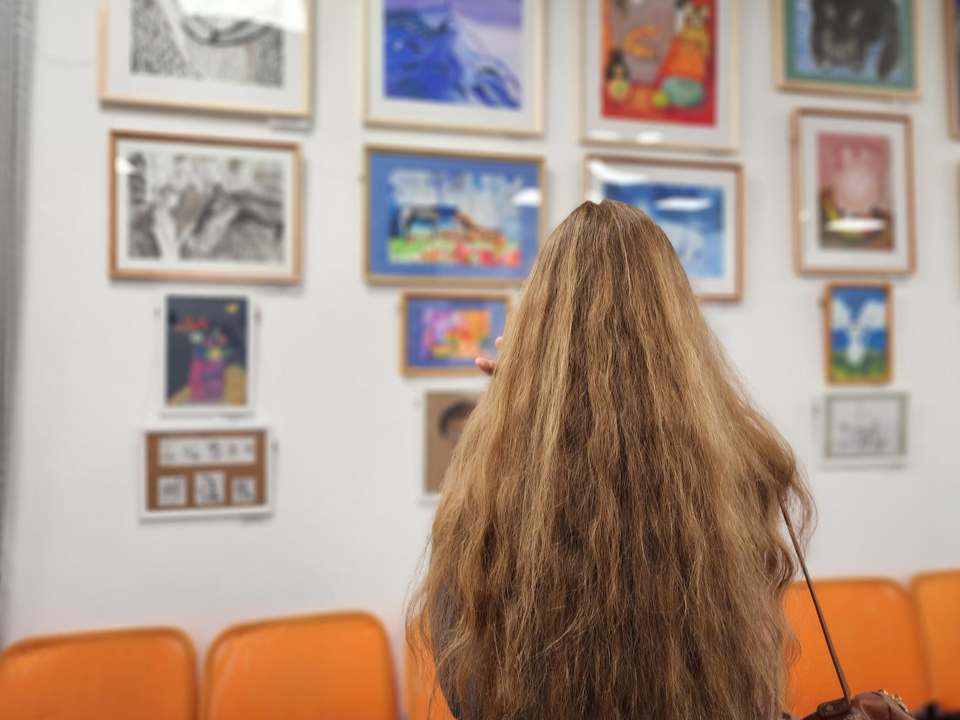 В Черноголовке проходит художественная выставка экс-главного архитектора округа