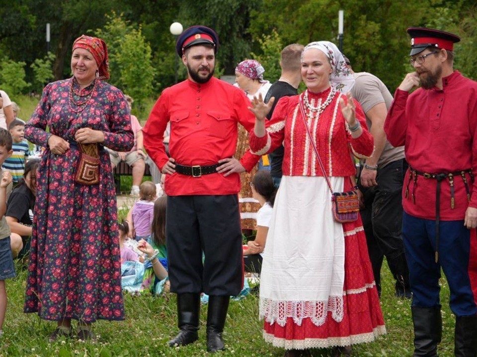 Хороводы, игры и концерты пройдут на празднике «Троичные круги»