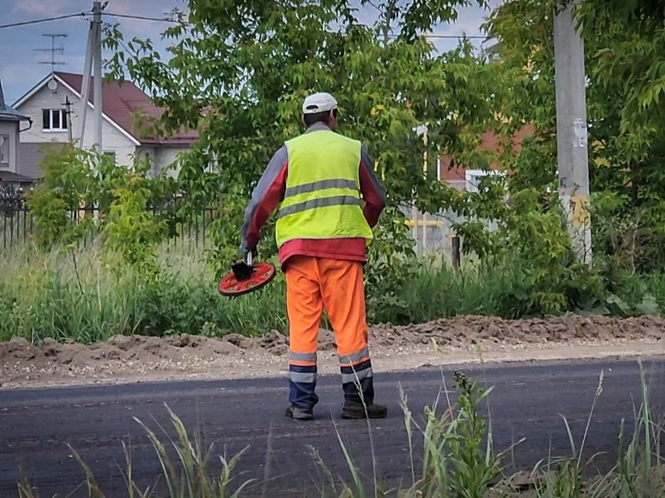 В самом старом переулке города Бронницы начали укладывать асфальт