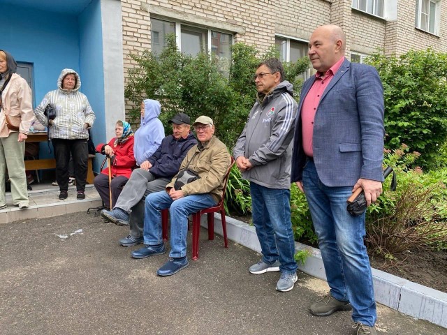 Депутаты Пушкинского округа посетили образцовое собрание собственников в Красноармейске