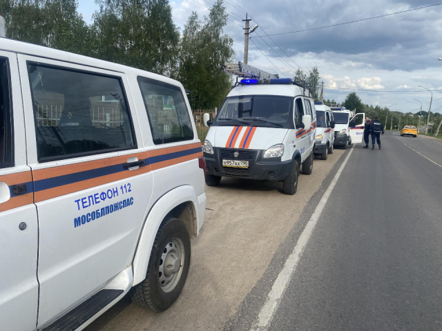 В Подмосковье успешно завершились поиски заблудившихся в лесу бабушки и двух внучек